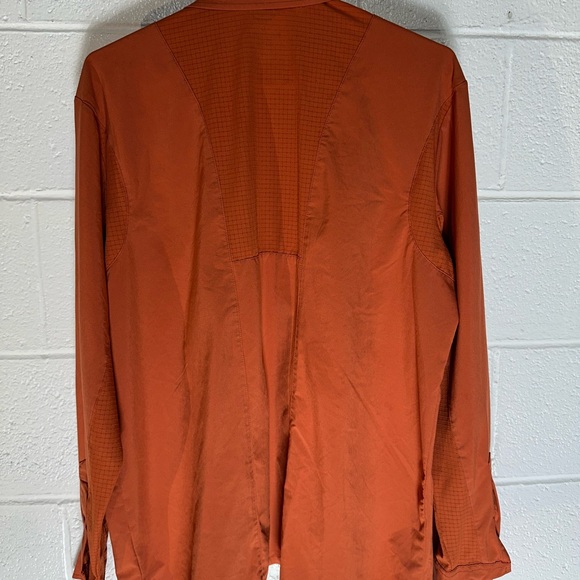 Stylish & Durable Dickies Performance Shirt - Size Large - Picture 3 of 5